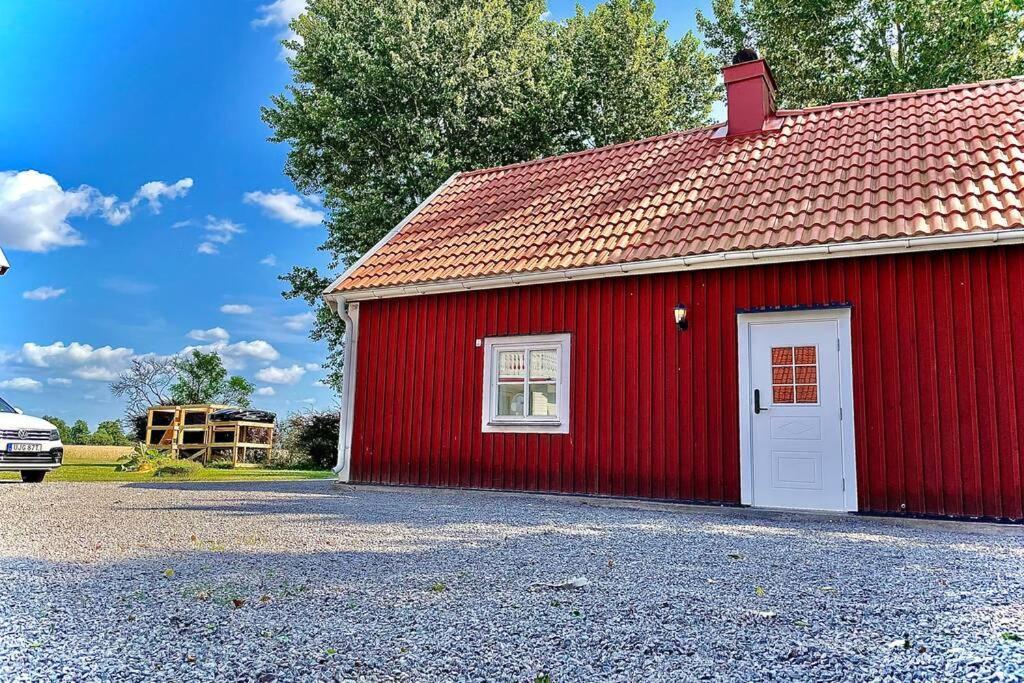 Eget Hus Med Bra Laege Och Toppstandard Линшьопинг Екстериор снимка
