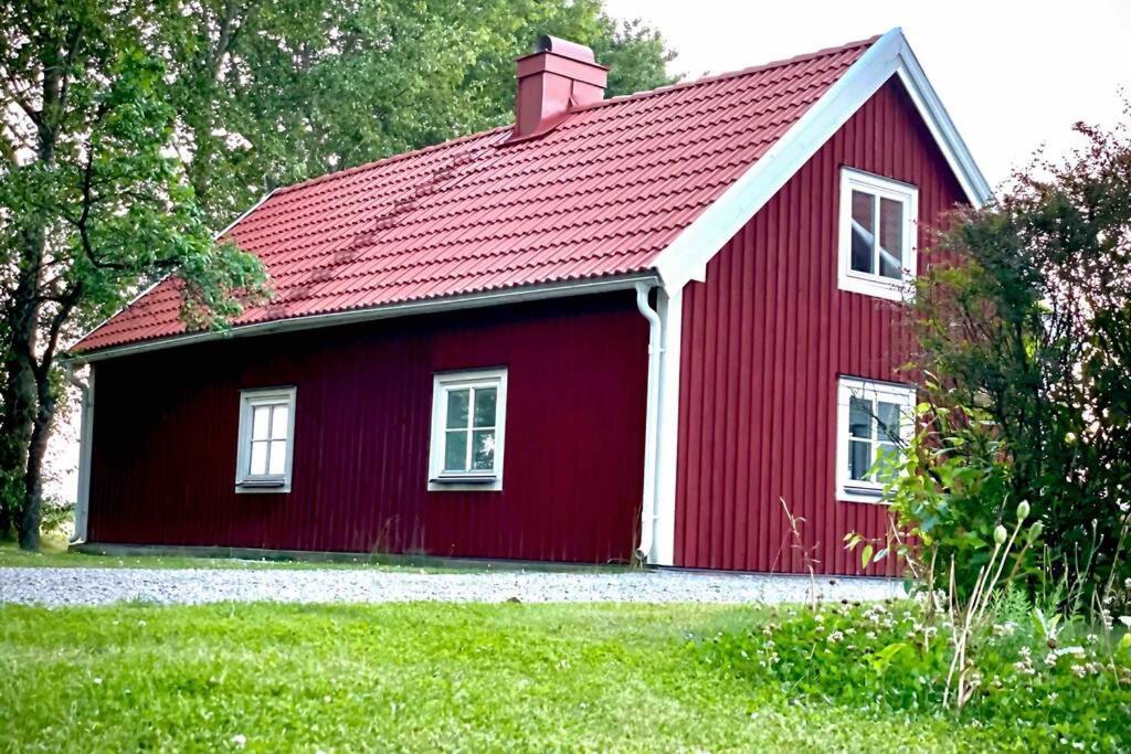 Eget Hus Med Bra Laege Och Toppstandard Линшьопинг Екстериор снимка
